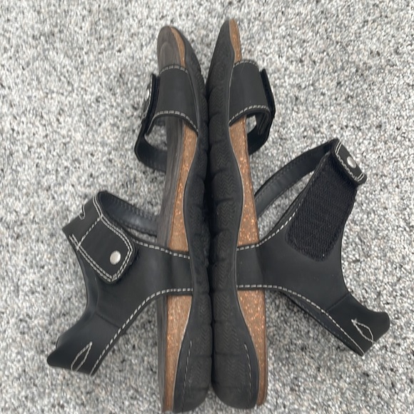 Khombu sandals, black, style: Ava, size: 9 - Picture 9 of 16